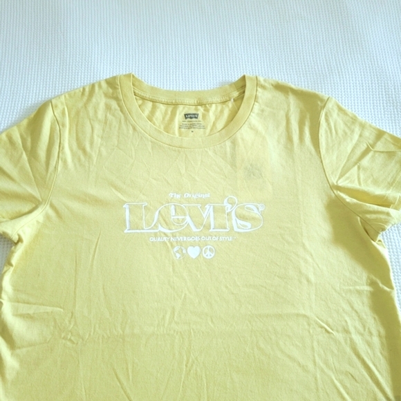 Levi's Lemon🍋 Yellow Logo Tee👕 - NWT - Picture 7 of 15